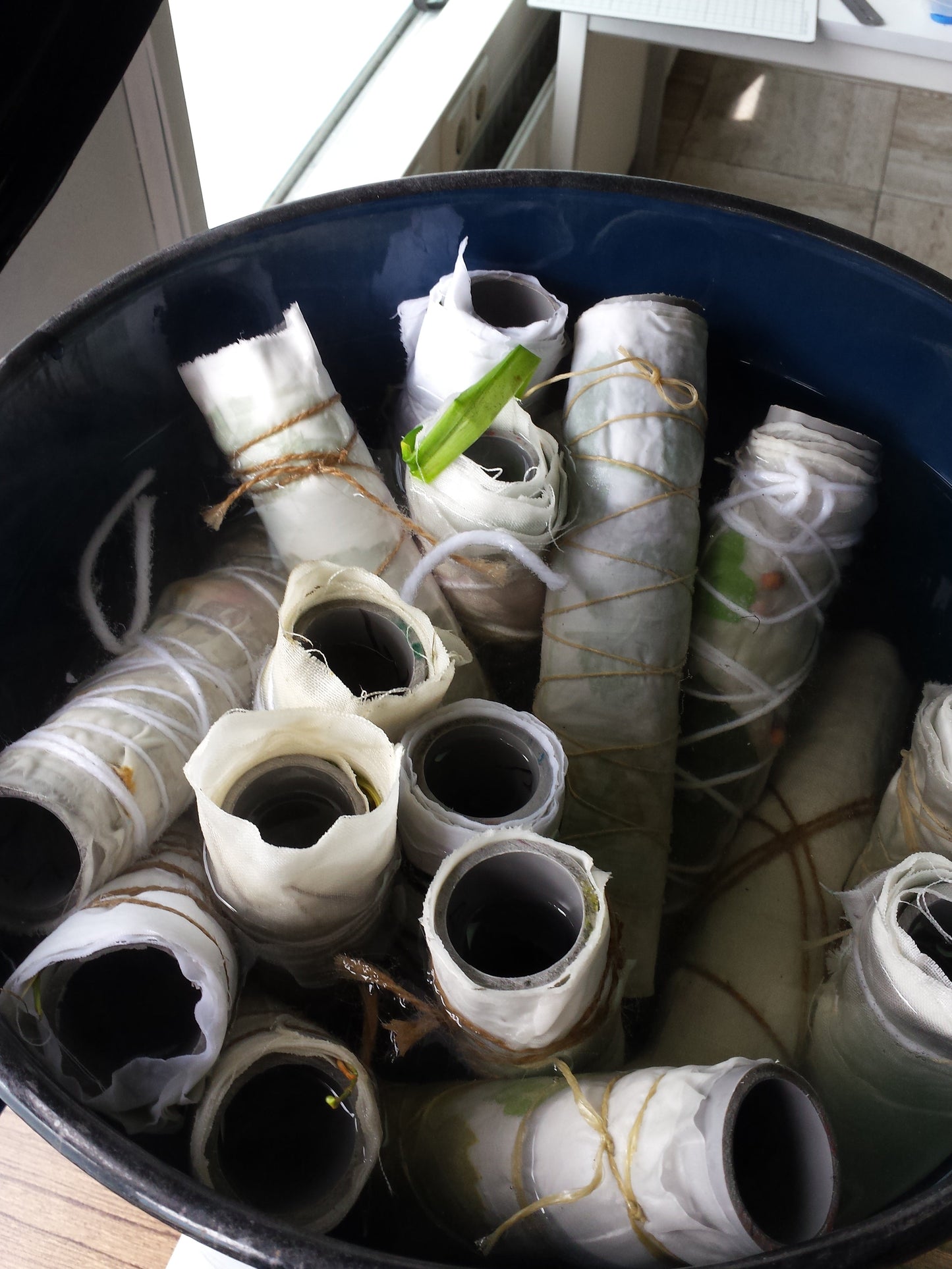 Workshop Eco Print op Textiel Siona Snel abstracte mixed media kunst en workshops